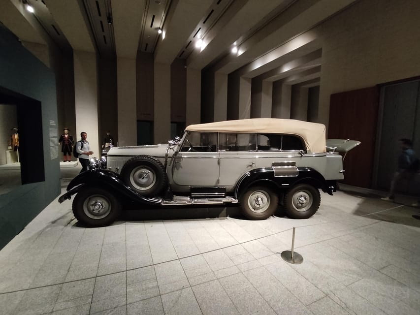 Madrid: Guided Tour of the Royal Collections Gallery - Itinerary Highlights