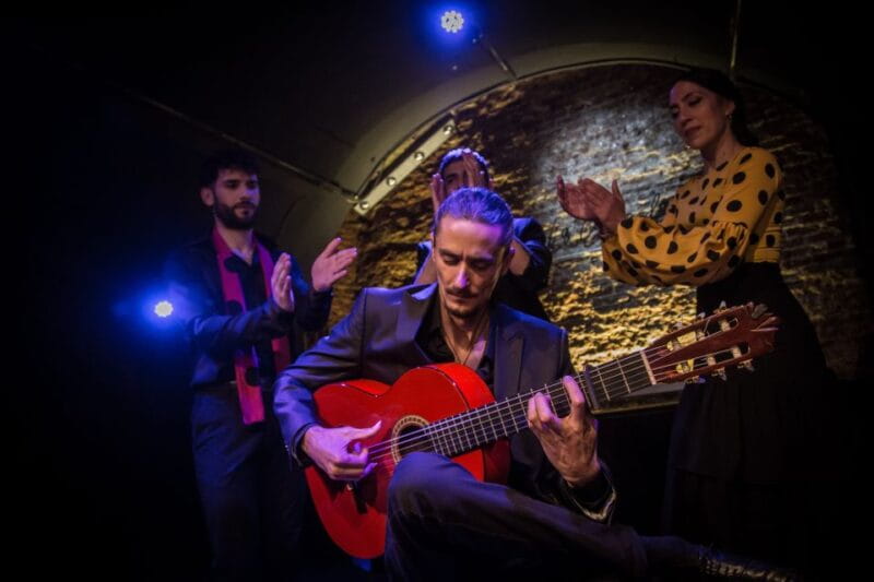 Madrid: La Cueva de Lola Flamenco Show Tickets with Drink - Key Points / Takeaways
