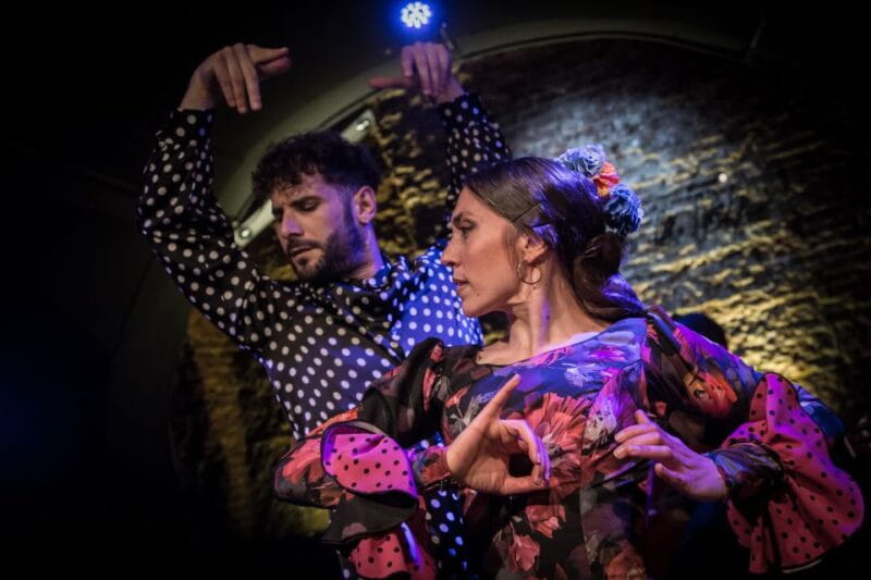 Madrid: La Cueva de Lola Flamenco Show Tickets with Drink - Price and Logistics