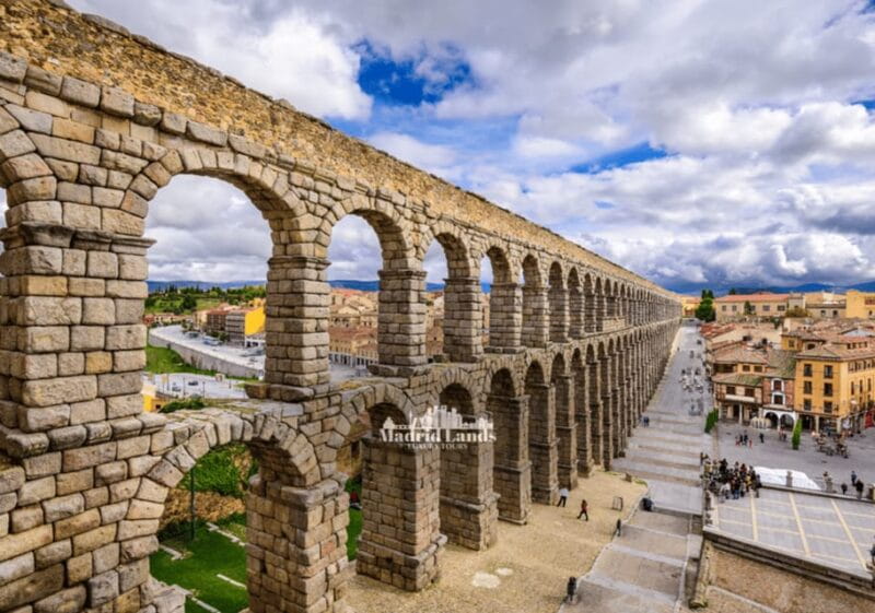 Madrid: Luxury Tour Toledo & Segovia - Exploring Toledo: The Crossroads of Cultures