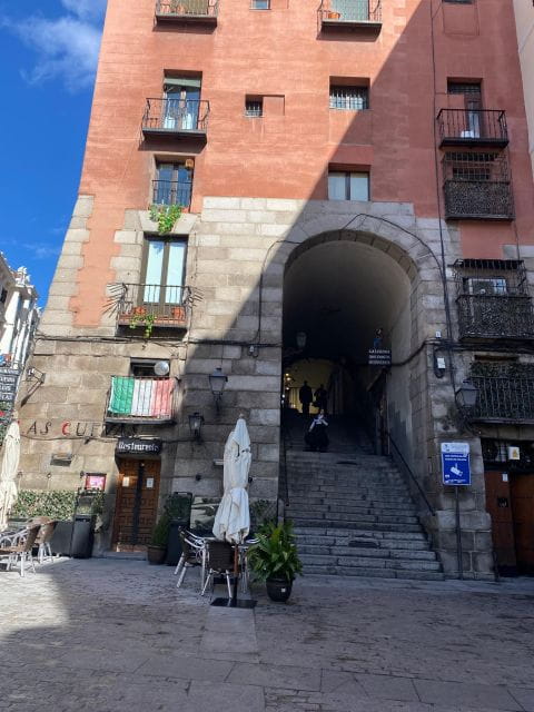 Madrid: Monastery of Descalzas Reales Tour With Tickets - Booking Your Experience