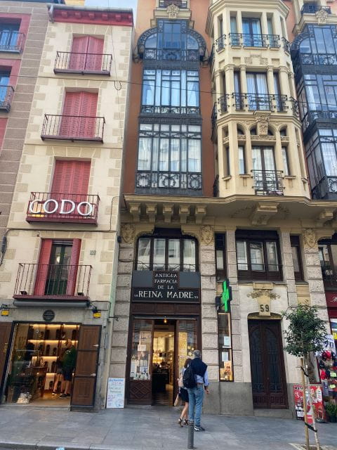 Madrid: Monastery of Descalzas Reales Tour With Tickets - Monastery Features