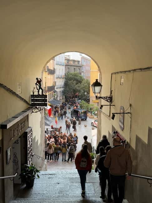 Madrid: Old Town Tour with Tapas Break - FAQs