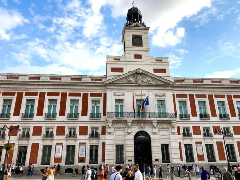 Madrid on foot: From Debod to Retiro - Exploring Madrid de los Austrias: Old Town Charm
