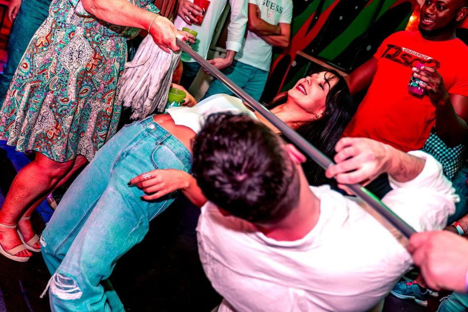 Madrid: Original Pub Crawl With VIP Club Entry - Itinerary and Highlights