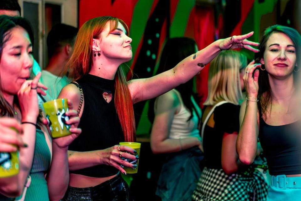 Madrid: Original Pub Crawl With VIP Club Entry - Meeting Point and Important Information