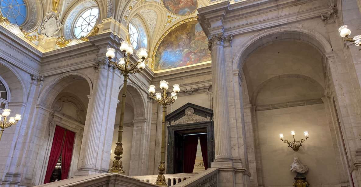 Madrid: Palace and Prado Museum Tour With Transportation - Key Points