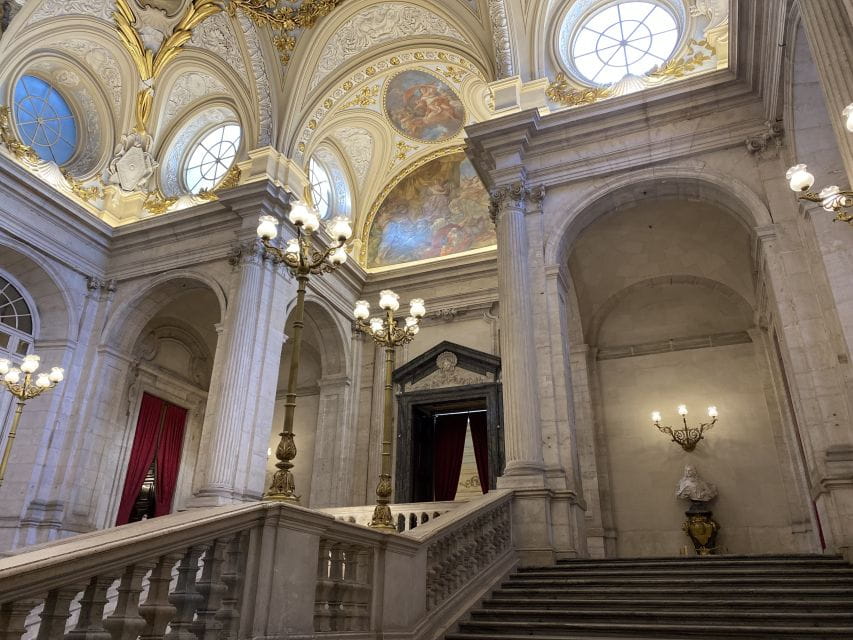 Madrid: Palace and Prado Museum Tour With Transportation - Art and Historical Significance