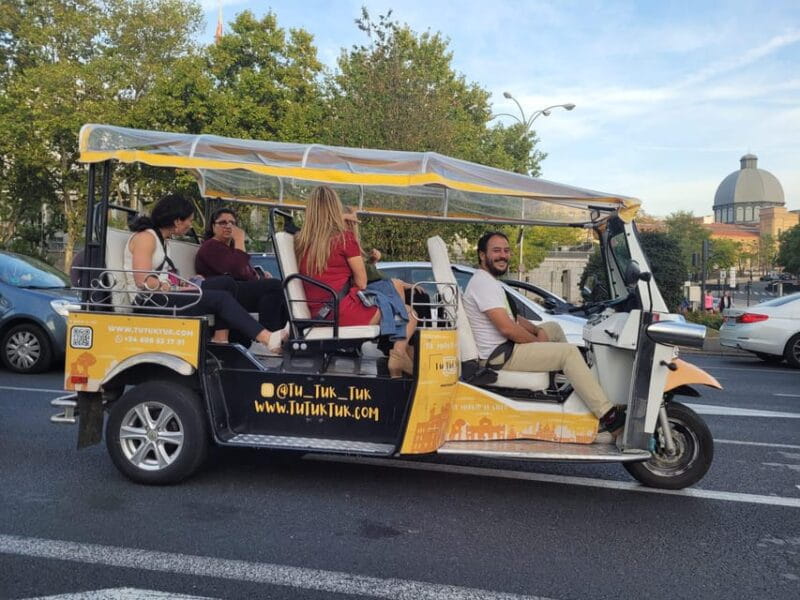 Madrid: Panoramic tour with Private guide in yellow Tuk Tuk - Key Points / Takeaways