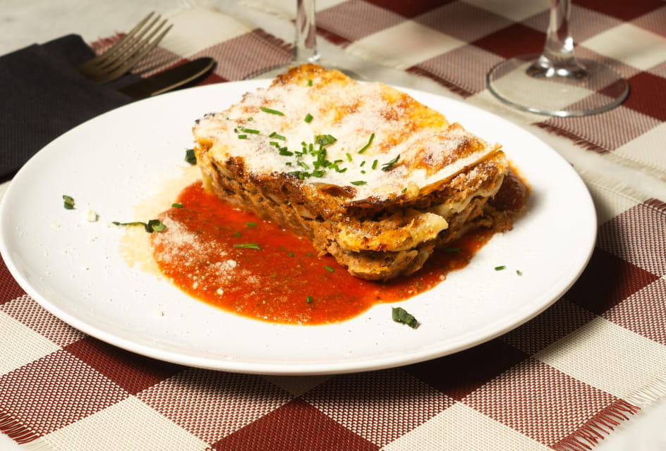 Madrid: Pez Gordo Restaurant With Spanish Cuisine - Pricing and Reservations