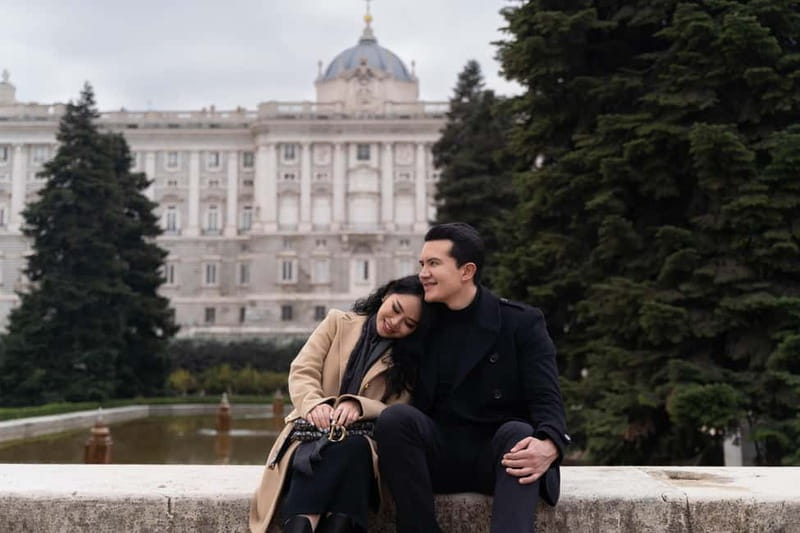 Madrid: Photoshoot for couples - The Sum Up