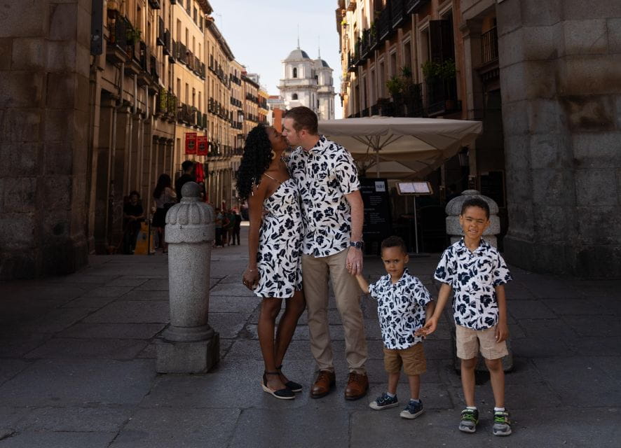 Madrid: Plaza Mayor Professional Photoshoot - Key Points