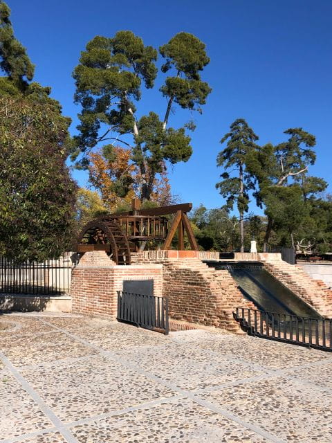 Madrid: Prado Avenue and Retiro Park Guided Walking Tour - Experience and Attractions