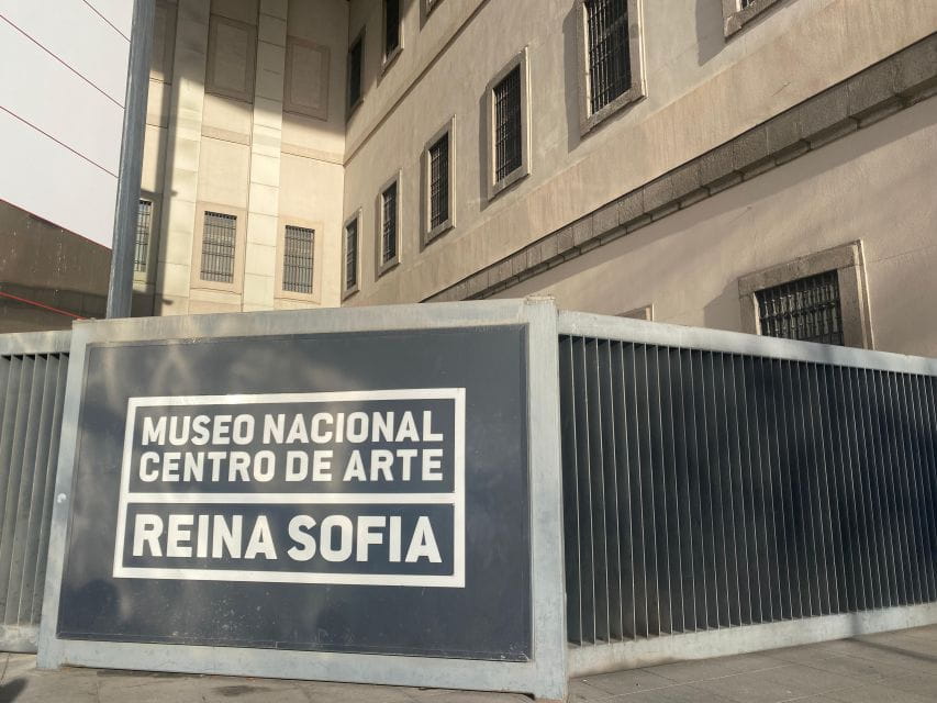Madrid: Prado Museum Guided Tour Optional Reina Sofia - Accessibility and Meeting Point