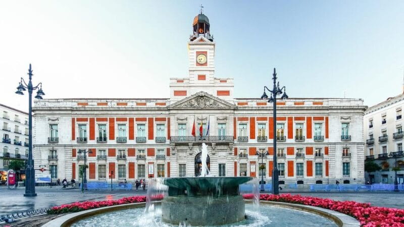 Madrid: Private Full-Day Tour Fully Flexible with a Local - Madrid’s Royal Grandeur and Historic Corners
