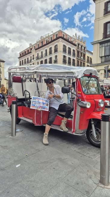 Madrid: Private Tuk Tuk Tour 1 hour - Hidden Gems and Local Flavor: La Latina, Mercado de la Cebada, and Beyond