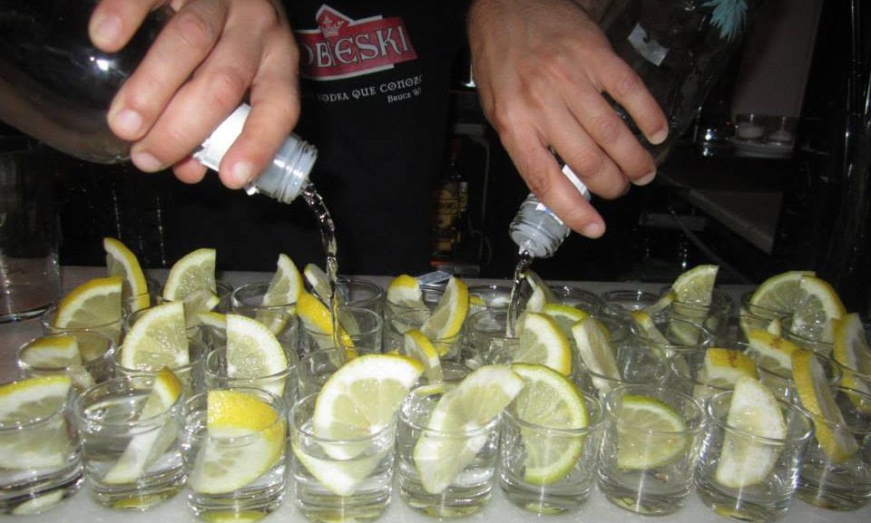 Madrid: Pub Crawl Madrid Running Since 2005 Bar Exploration - Customer Ratings