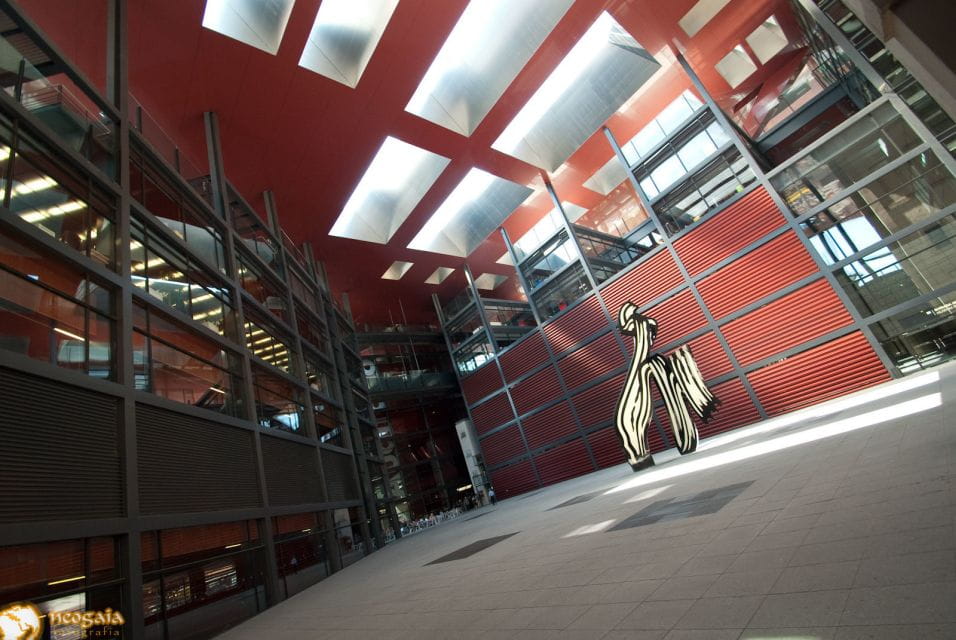 Madrid: Reina Sofia Museum Skip-the-Line Guided Tour - Tips for a Great Experience