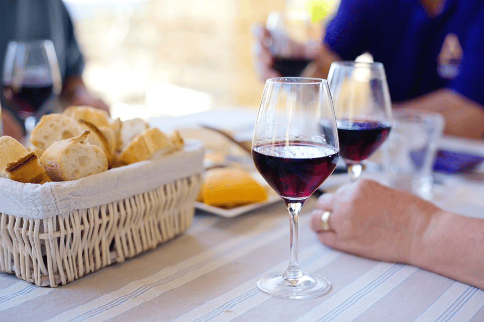 Madrid: Retiro Park Guided Tour and Tapas Tasting - Included Services