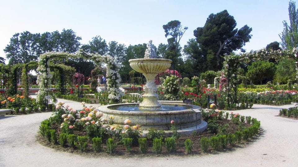 Madrid: Retiro Park Guided Tour and Tapas Tasting - Tapas Tasting Experience