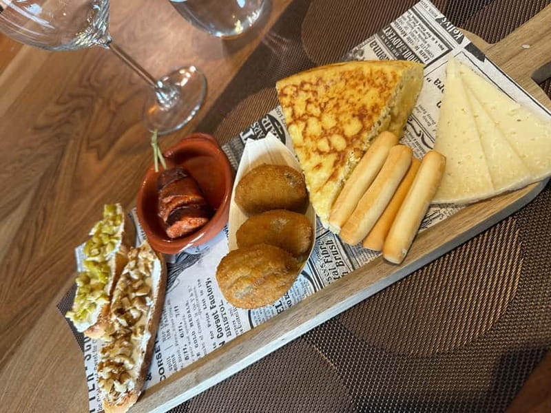 Madrid: Ribera del Duero Wine Tour with Tastings and Lunch - Lunch: A Taste of Castile