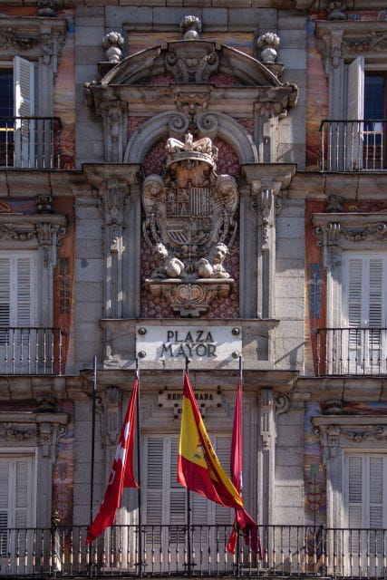 Madrid: Royal Palace, Old Town and Poets District Tour - Accessibility Features