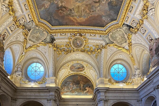 Madrid: Royal Palace Semi-private tour - Practicalities: Price, Duration, and Group Size