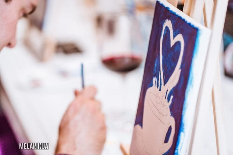 Madrid: Sip&Paint Workshop - The Quality of Guidance and Atmosphere