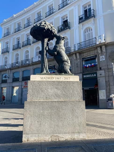 Madrid: stroll through the Austrias neighborhood option visit Prado Museum - Key points / Takeaways