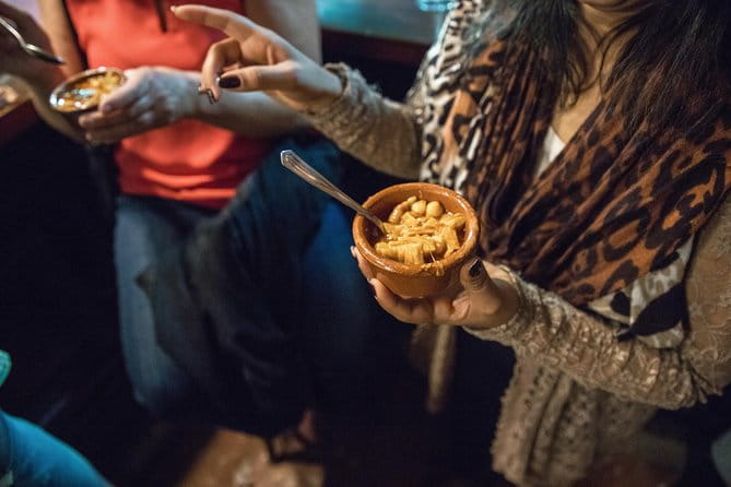 Madrid Tapas and Wine Tasting Tour - Group Size and Accessibility