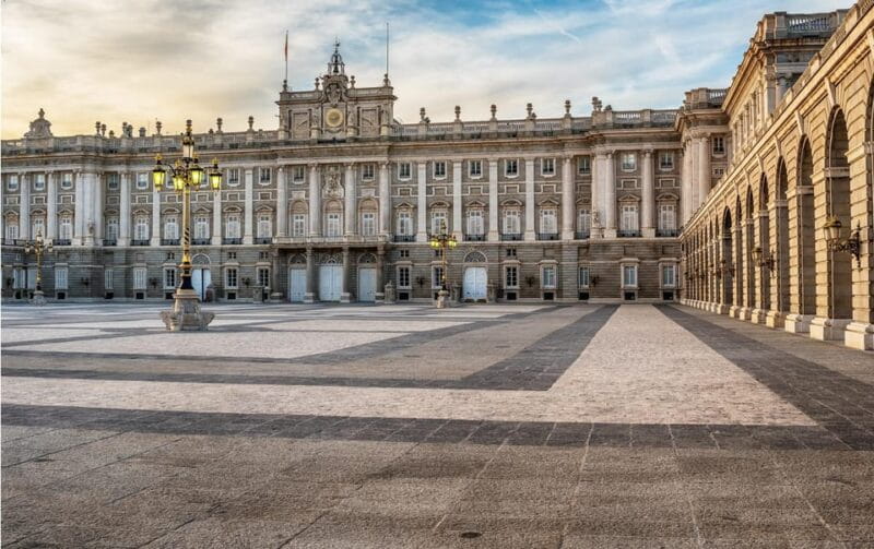 Madrid: The Royal Palace Skip-the-line Guided Tour - Madrid’s Royal Palace Skip-the-line Guided Tour: An In-depth Look