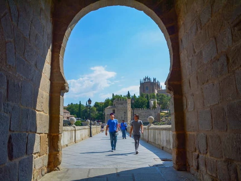 Madrid: Toledo & Segovia Full Day Guided Tour with Alcázar - FAQ