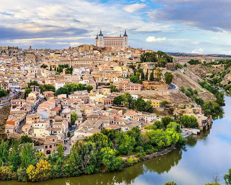 Madrid Trip: Segovia, Toledo, Alcazar Discovery - Visiting Segovia: Roman Engineering and a Fairy-tale Fortress