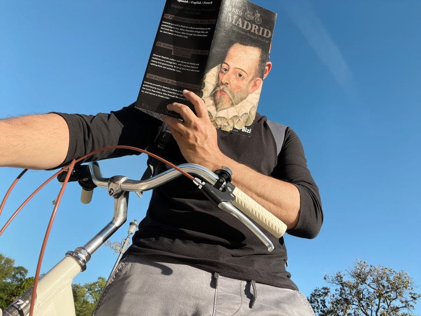 Madrid: Vintage Bike Rental With Tourist Map - Included Amenities and Gear