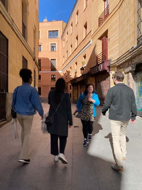 Madrid: Welcome to Madrid Guided Walking Tour - Exploring Madrid: The Itinerary in Detail