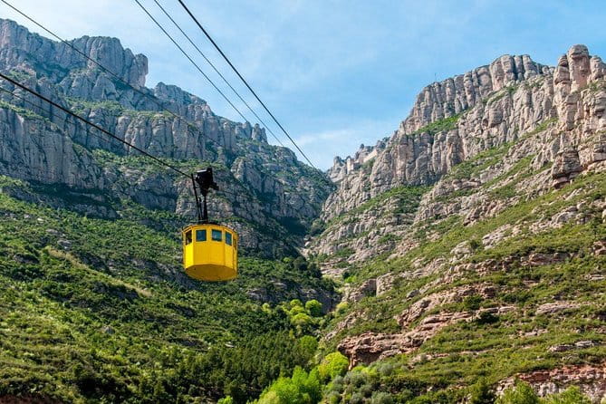 Magical Montserrat with a Private Guide: Family Friendly Trip - The Journey Upwards: Scenic Train and Cable Car Rides