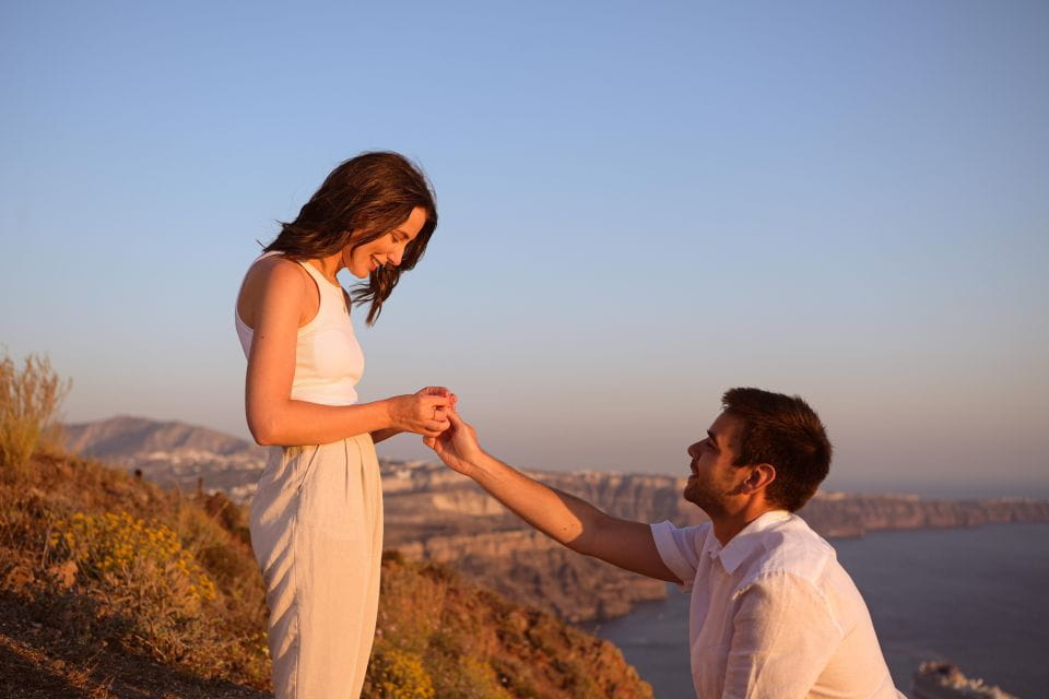 Magical Proposal Photoshoot in Santorini - Frequently Asked Questions