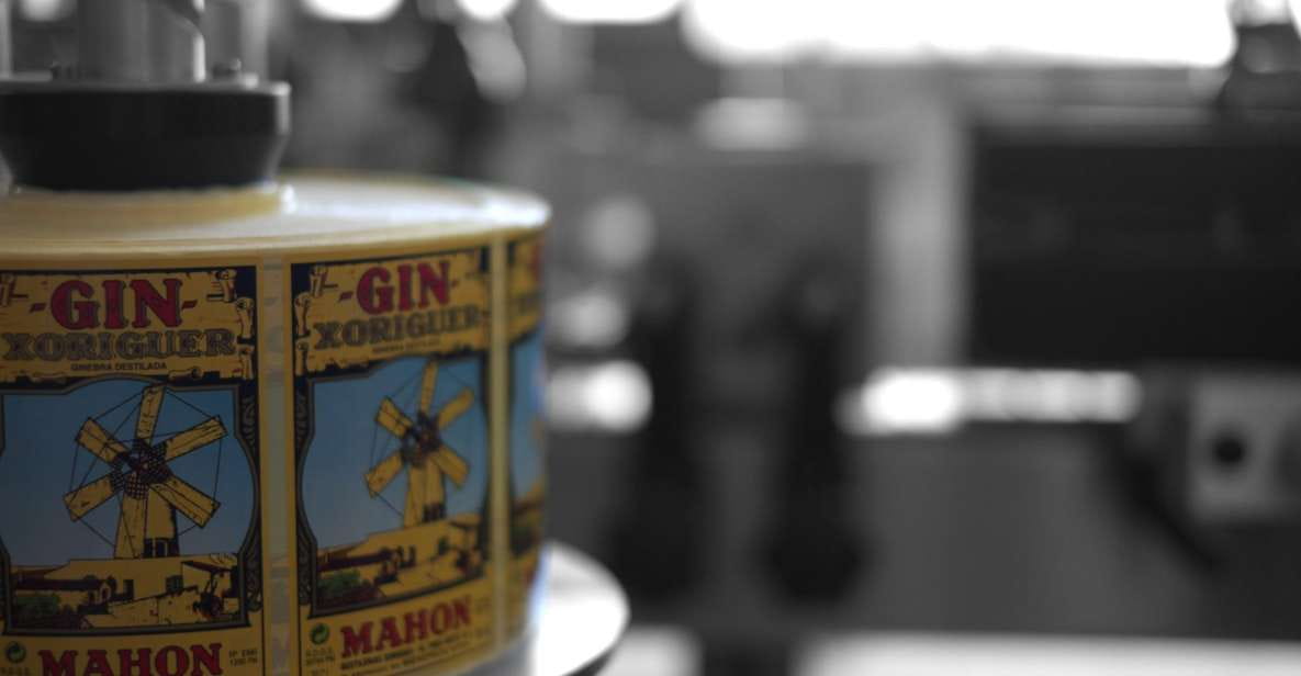 Mahón: Gin Distillery Tour With Tasting & Appetizers - Tasting Experience Details
