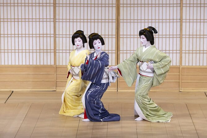 Maiko Dance Show and Kinkakuji Temple Walking Tour - Meeting and End Points