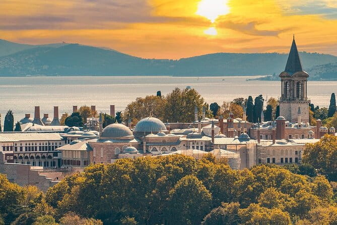 Majestic Istanbul: Walking Tour & Sunset Cruise on the Bosphorus - The Sunset Cruise: An Elegant End to the Day