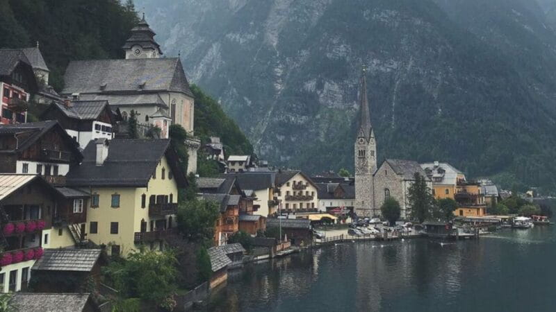 Majestic Walking Tour of Hallstatt - Entering Hallstatt: A walk through history and charm