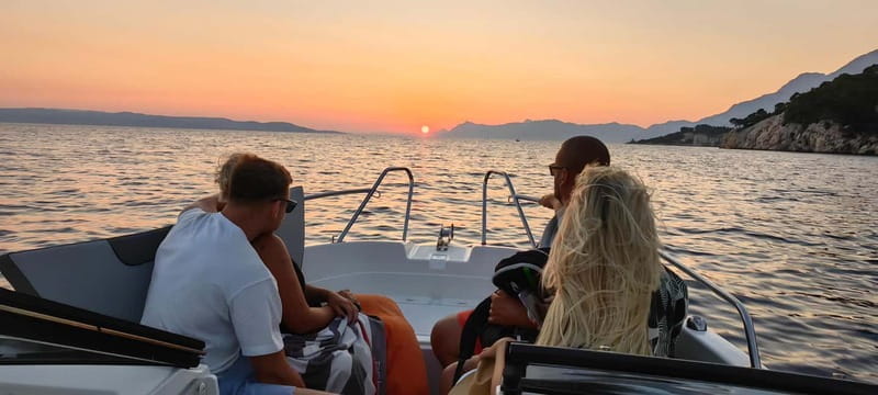 Makarska: Speedboat Sunset Tour to hidden bay on island Bra - Discovering Puntica Bay: A Hidden Gem