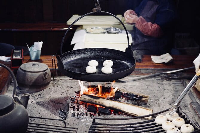 Make Oyaki Dumplings & Walk Around Zenkoji Temple in Nagano - Meeting Point and Transportation