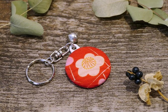 Make Unique Items With Kimono Fabric in a Café Kimono Fabric Keyring (38MM) - Key Points