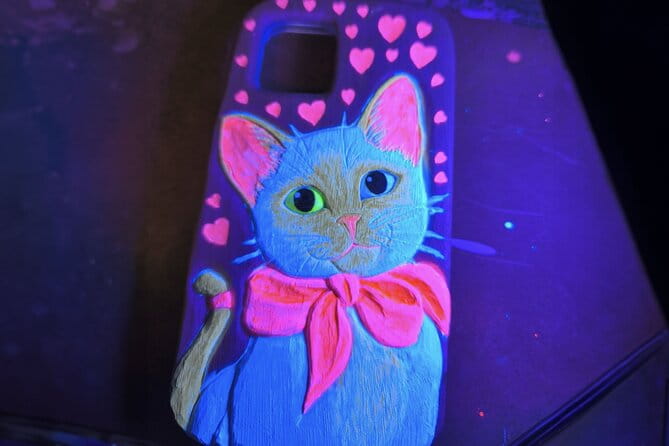 Making a Wooden Carved IPHONE Case in Kawagoe, Saitama - The Art of Wooden Carving