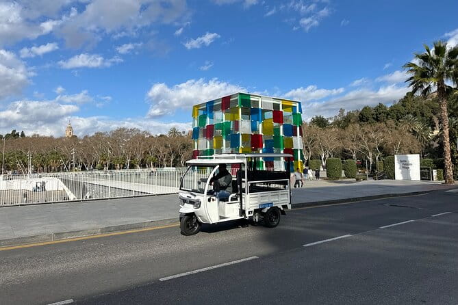 Malaga by Tuk Tuk i : 1 or 2 hours Private city tour - Exploring Malaga in Style and Speed