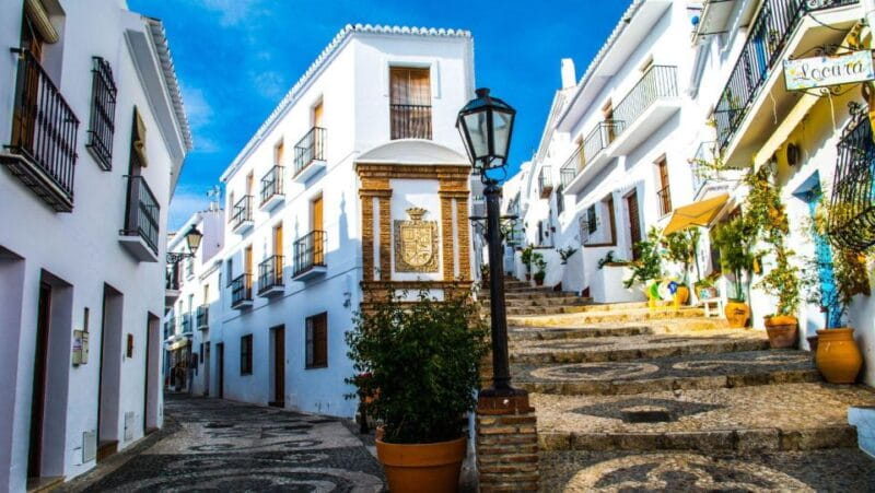 Malaga: Frigiliana & Nerja Tour with Local Product Tastings - Introduction to the Day Trip