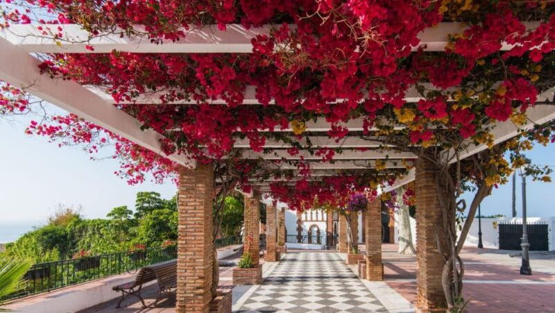 Malaga: Frigiliana & Nerja Tour with Local Product Tastings - Nerja: Sights and Seaside Relaxation