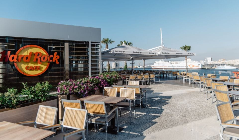 Malaga: Hard Rock Cafe Entrance With Lunch or Dinner - Location and Accessibility