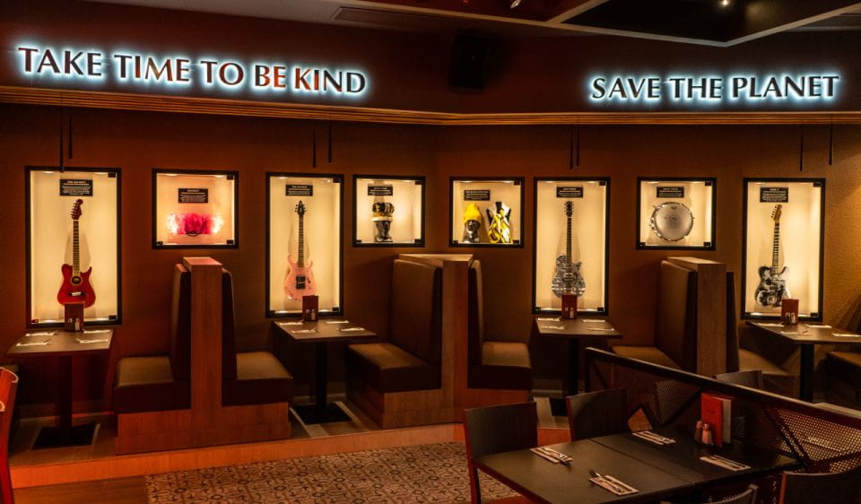 Malaga: Hard Rock Cafe Entrance With Lunch or Dinner - Reservation and Validity